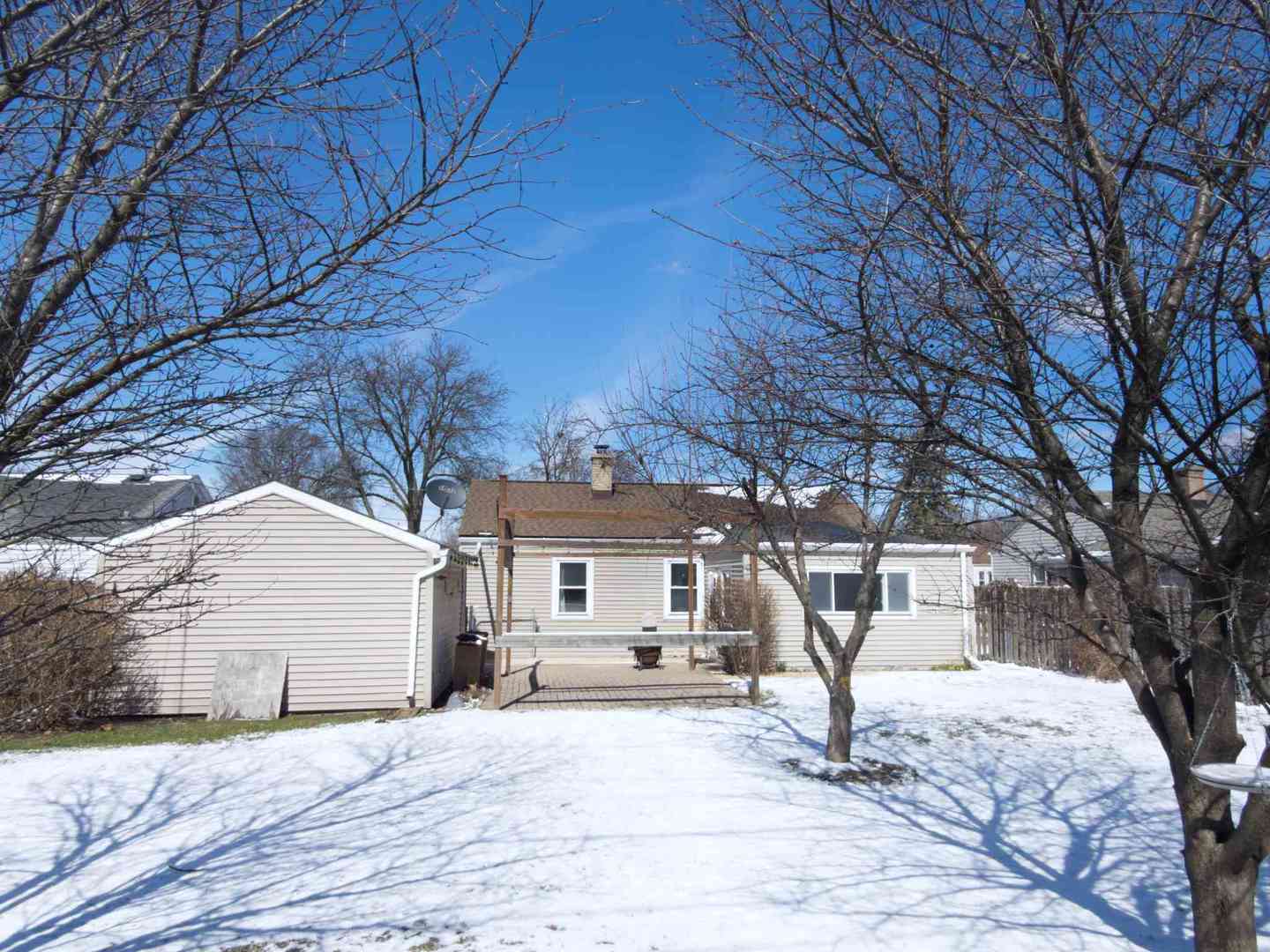 2035 Fargo Street Des Plaines, IL 60018 - Photo 4 of 19 a view of a house with a patio