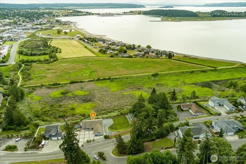 $1,495,000 | 2060 Southwest Scenic Heights Street, Oak Harbor, WA 98277