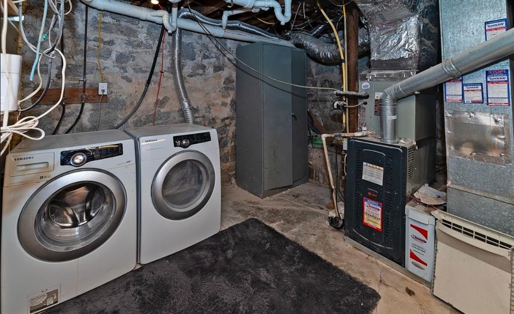 3807 Greenhill Drive Chamblee, GA 30341 - Photo 18 of 23 a utility room with dryer and washer
