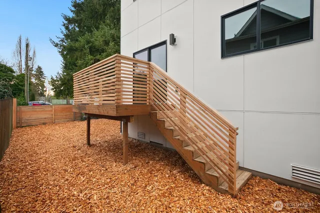 $530,000 | 11918 4th Avenue Southwest, Unit B, Burien, WA 98146