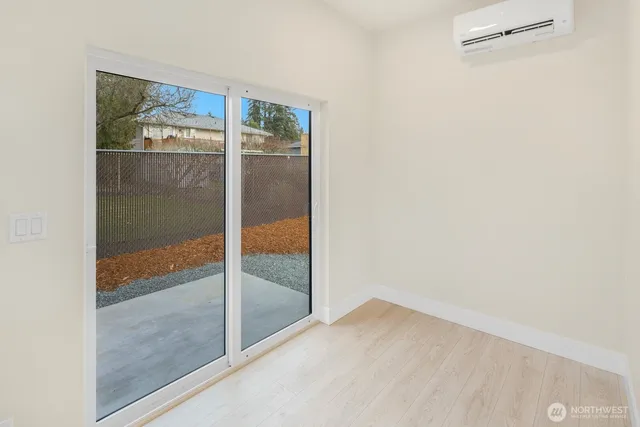 $530,000 | 11918 4th Avenue Southwest, Unit B, Burien, WA 98146