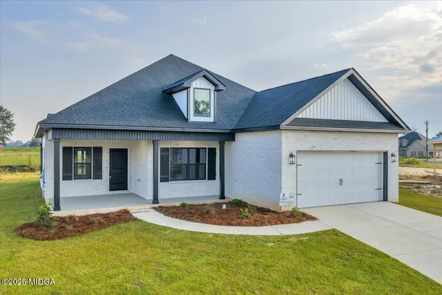 a view of an entryway of the house