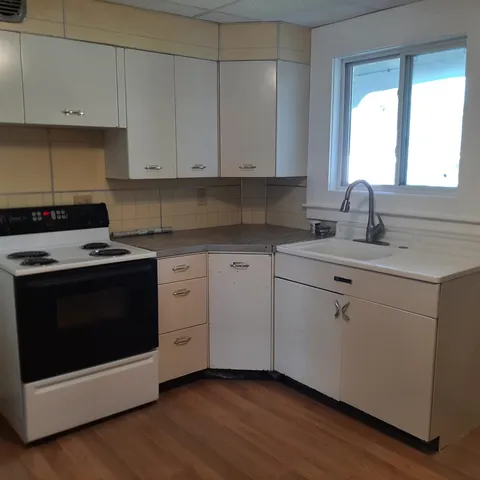 $1,300 | 890 Washington Street, Unit 1, Stewartstown, NH 03597