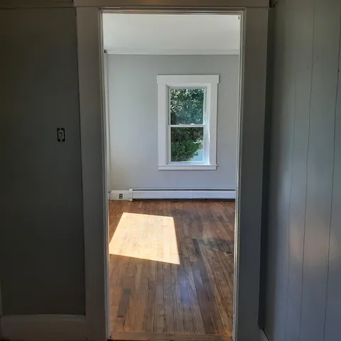 $1,300 | 890 Washington Street, Unit 1, Stewartstown, NH 03597