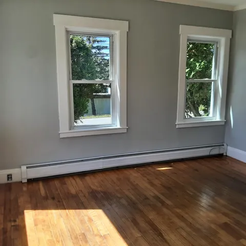 $1,300 | 890 Washington Street, Unit 1, Stewartstown, NH 03597