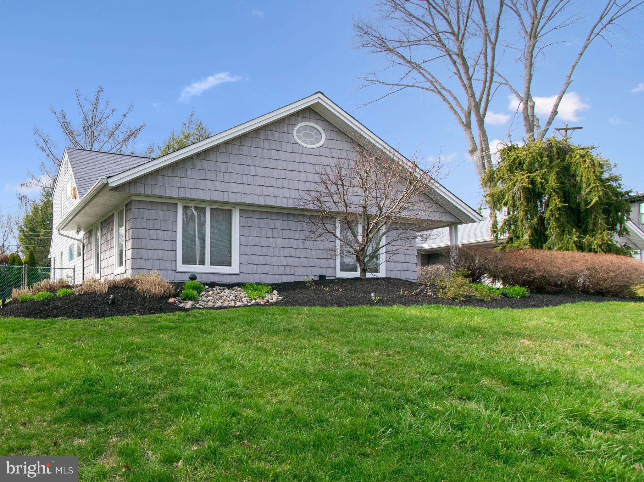 7 Round Hill Road Levittown, PA 19056 - Photo 2 of 68 Front