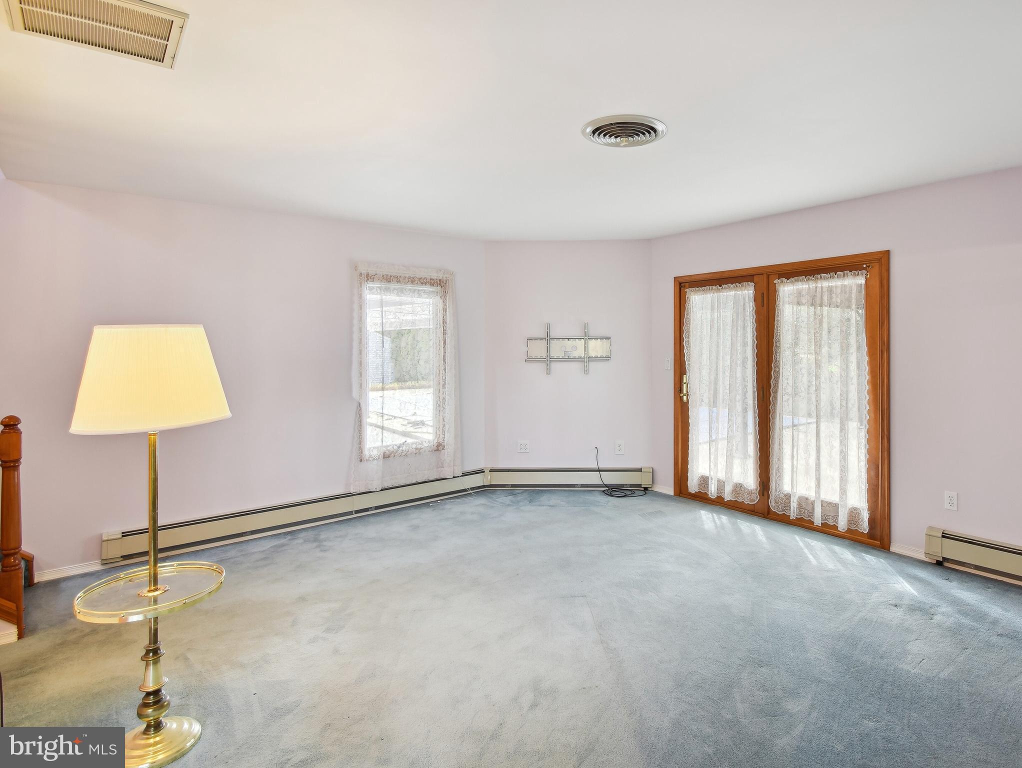 7 Round Hill Road Levittown, PA 19056 - Photo 49 of 68 In-law Suite
Living Room