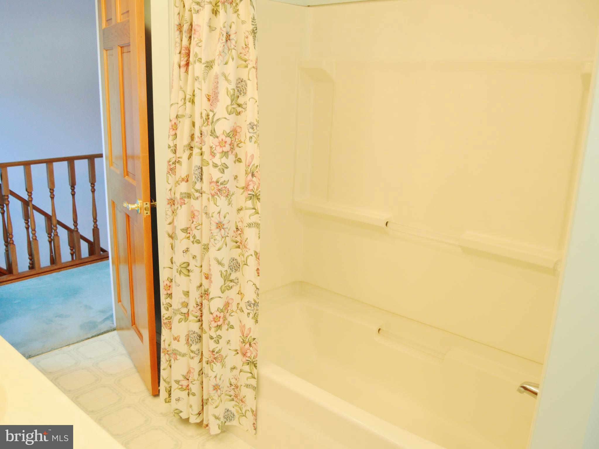 7 Round Hill Road Levittown, PA 19056 - Photo 52 of 68 In-law Suite
Bathroom