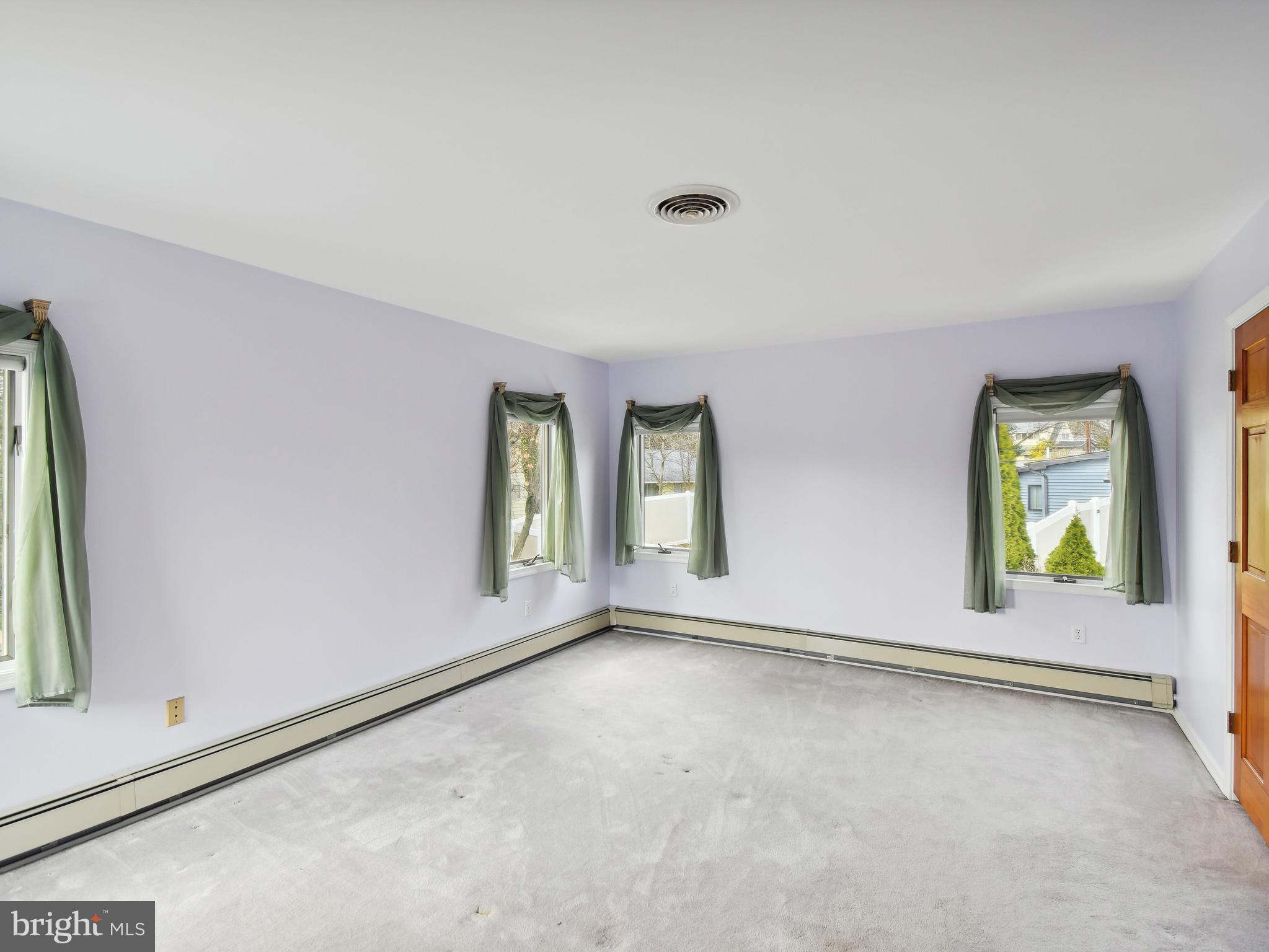 7 Round Hill Road Levittown, PA 19056 - Photo 53 of 68 In-law Suite
Bedroom