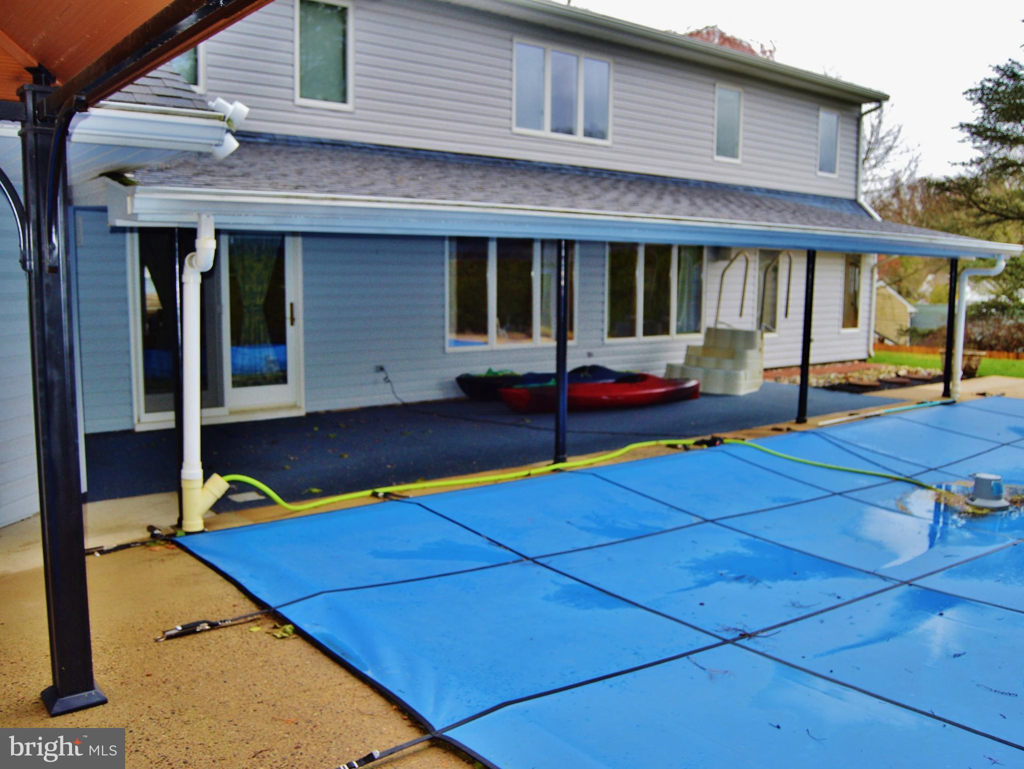 7 Round Hill Road Levittown, PA 19056 - Photo 58 of 68 Covered patio