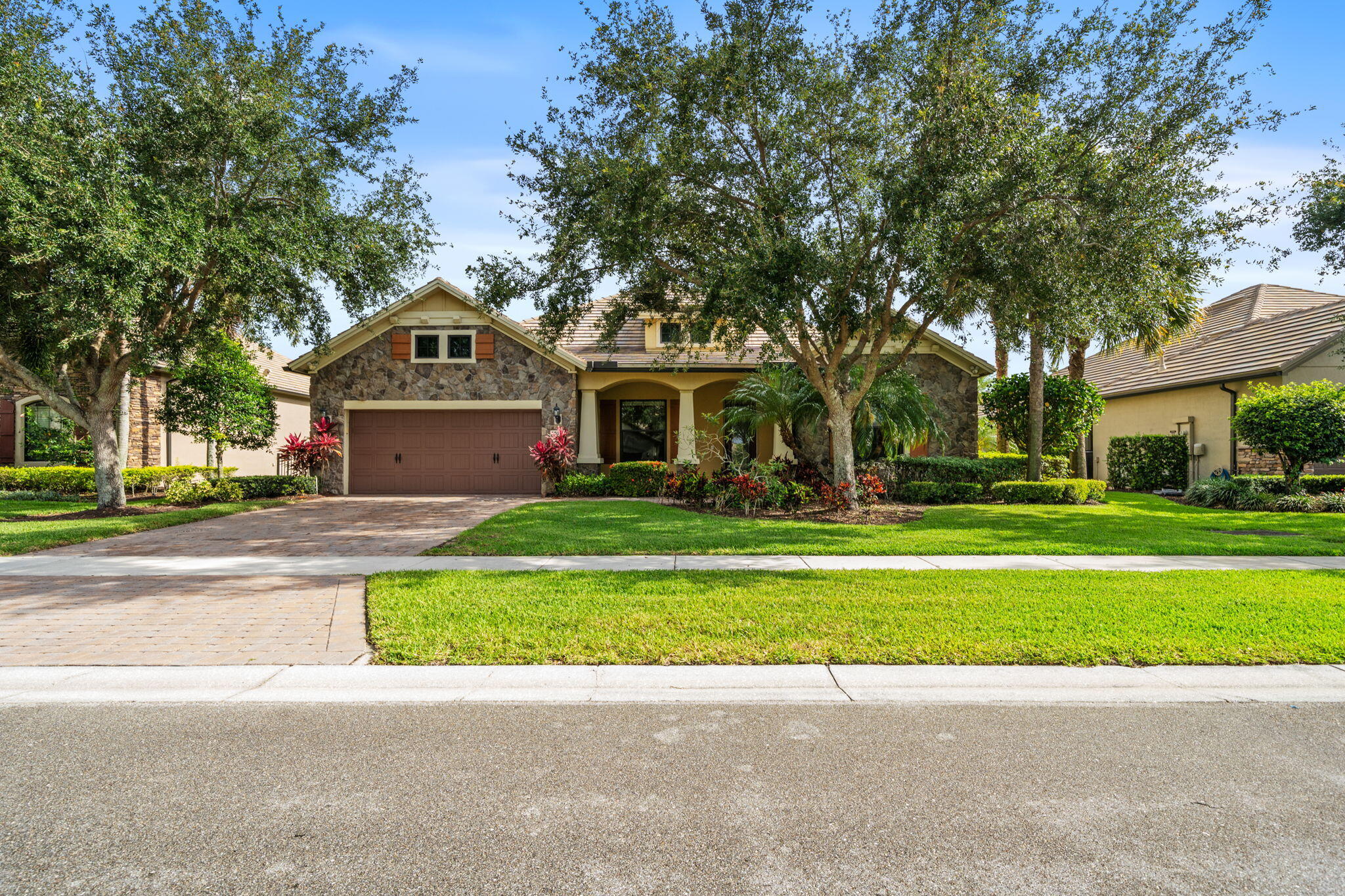 10765 Pisa Road Wellington, FL 33414 - Photo 3 of 61 Front of home