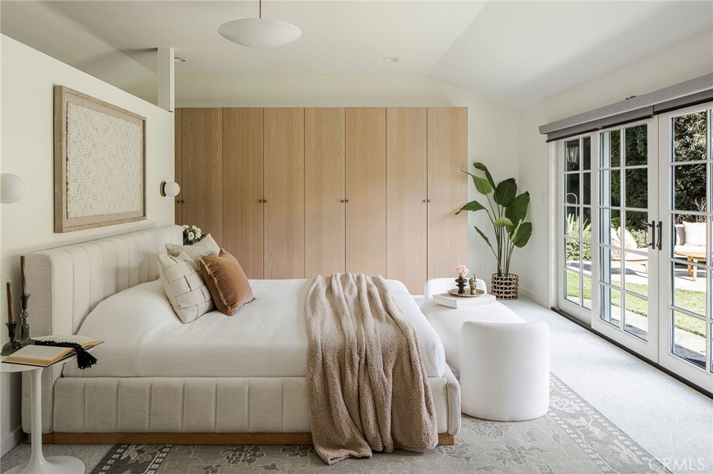 10225 Valley Spring Lane Toluca Lake, CA 91602 - Photo 17 of 37