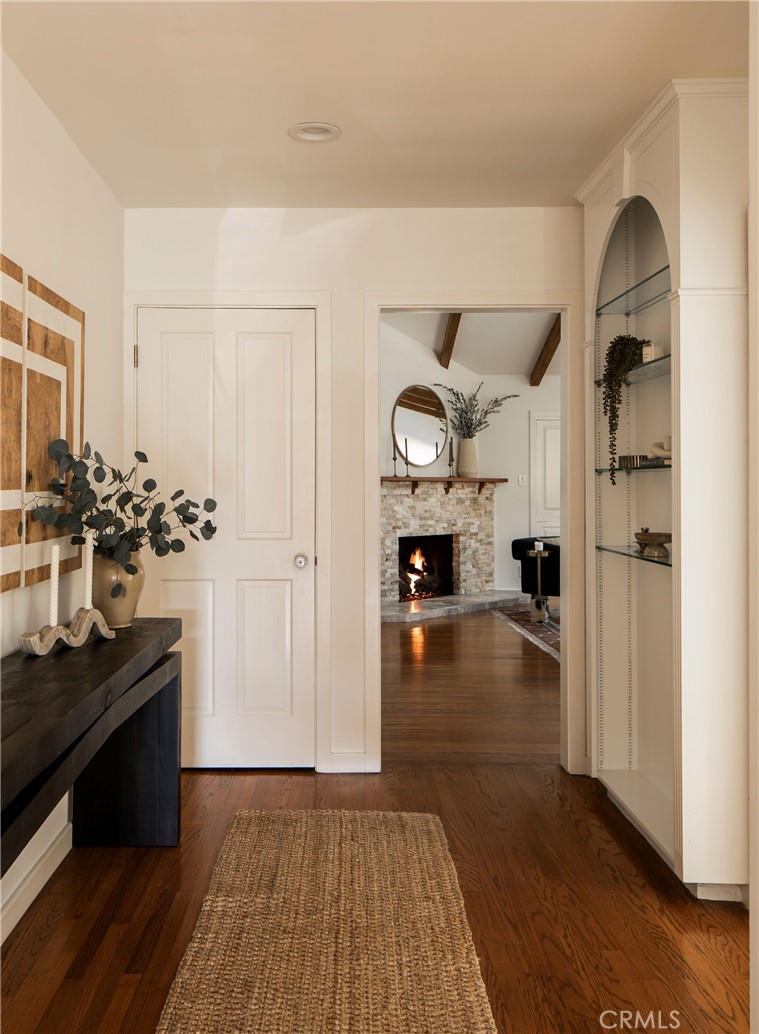 10225 Valley Spring Lane Toluca Lake, CA 91602 - Photo 6 of 37