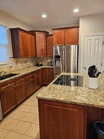 a close up view of a washer and dryer