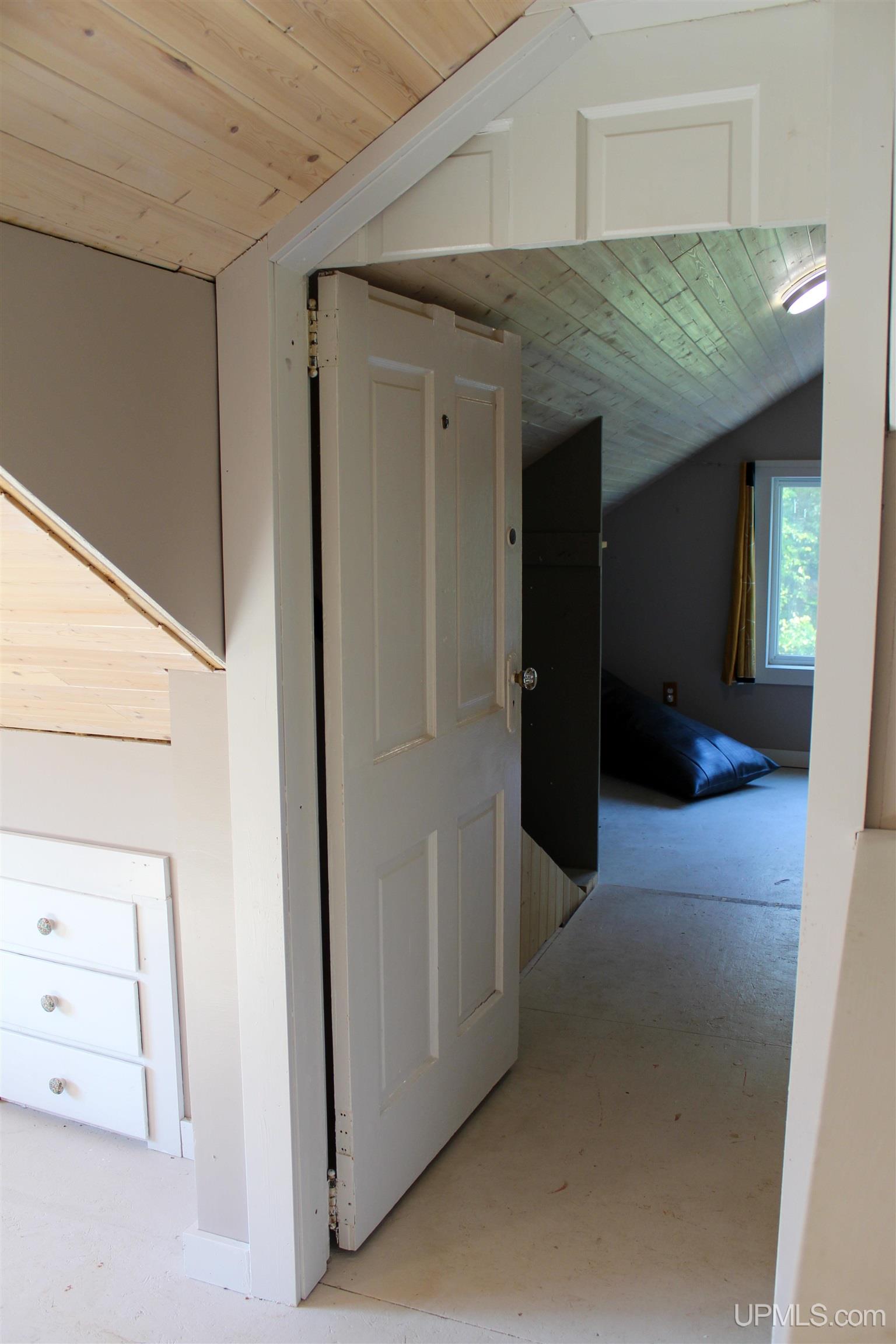 26141 Portage Entry Road Chassell, MI 49916 - Photo 8 of 98 Gallery Image 8