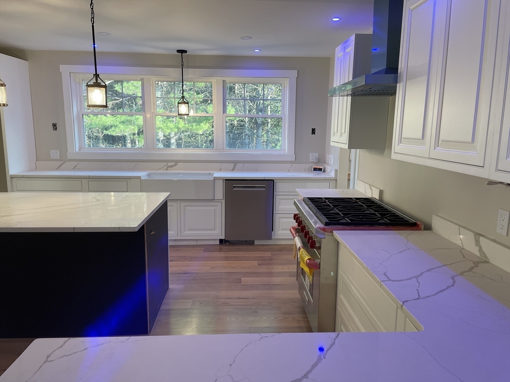 28 Marion Road Rochester, MA 02770 - Photo 21 of 23