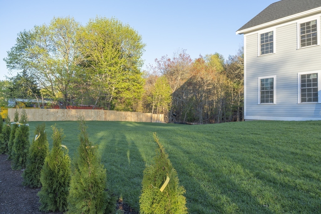 28 Marion Road Rochester, MA 02770 - Photo 8 of 23 a view of yard with green space