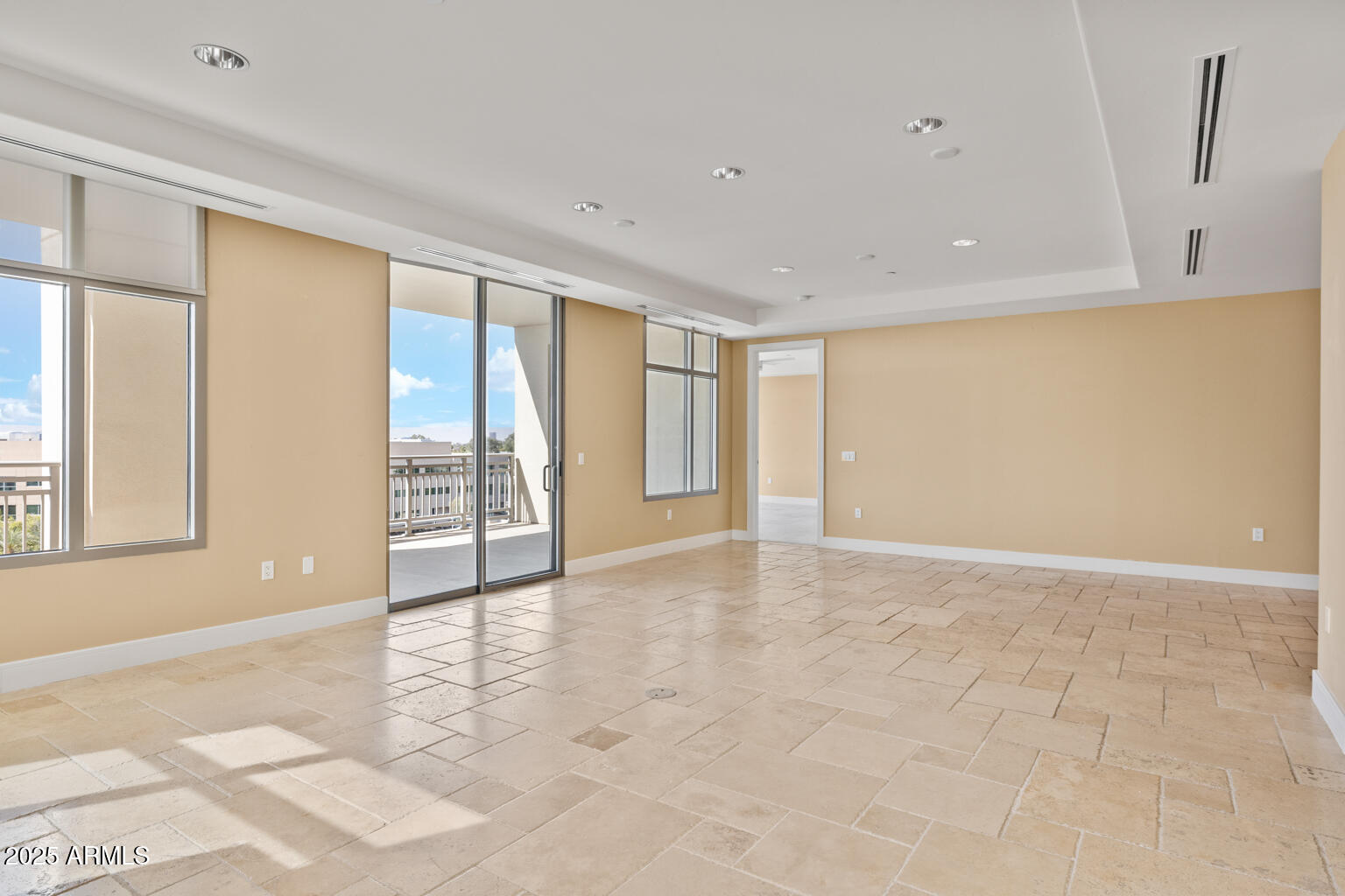 2211 East Camelback Road, Unit 604 Phoenix, AZ 85016 - Photo 13 of 36 2211 E Camelback Rd - 219