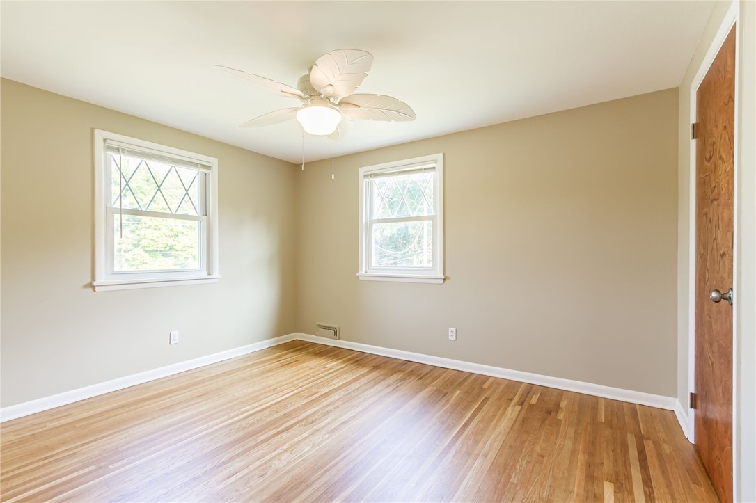 827 Harmon Road Penfield, NY 14526 - Photo 15 of 24