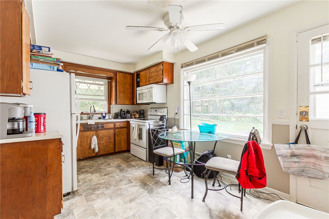 827 Harmon Road Penfield, NY 14526 - Photo 18 of 24