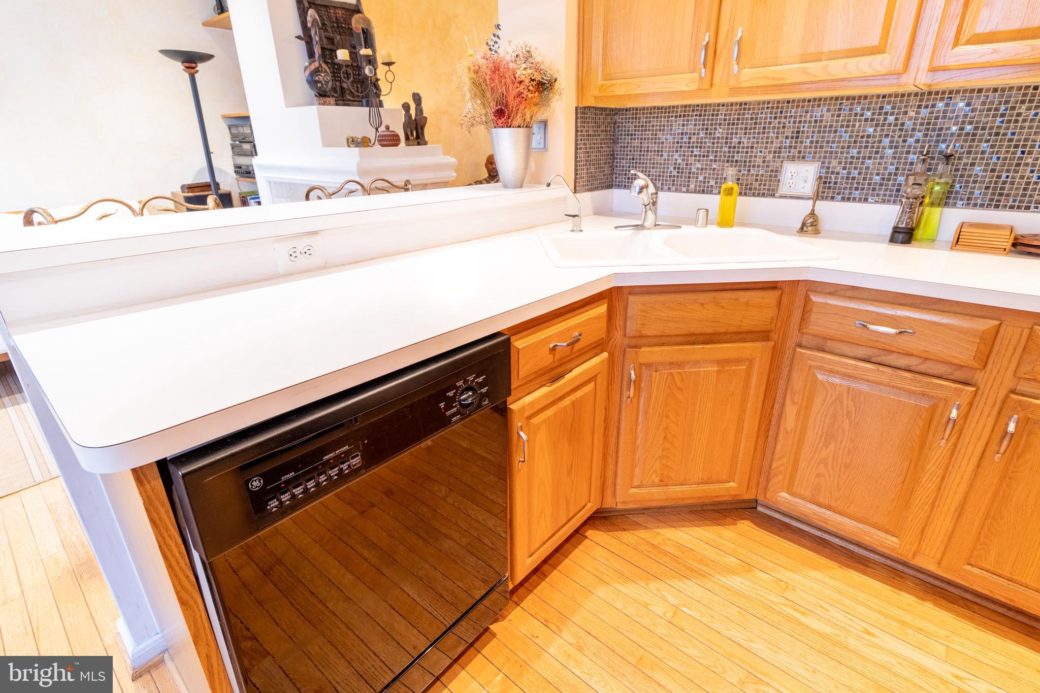 6023 Riddle Walk Alexandria, VA 22312 - Photo 14 of 34 Gallery Image 14