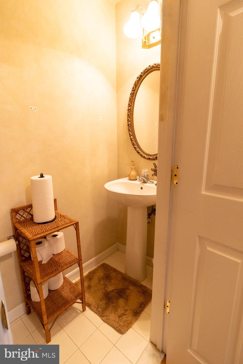 6023 Riddle Walk Alexandria, VA 22312 - Photo 26 of 34 Gallery Image 26