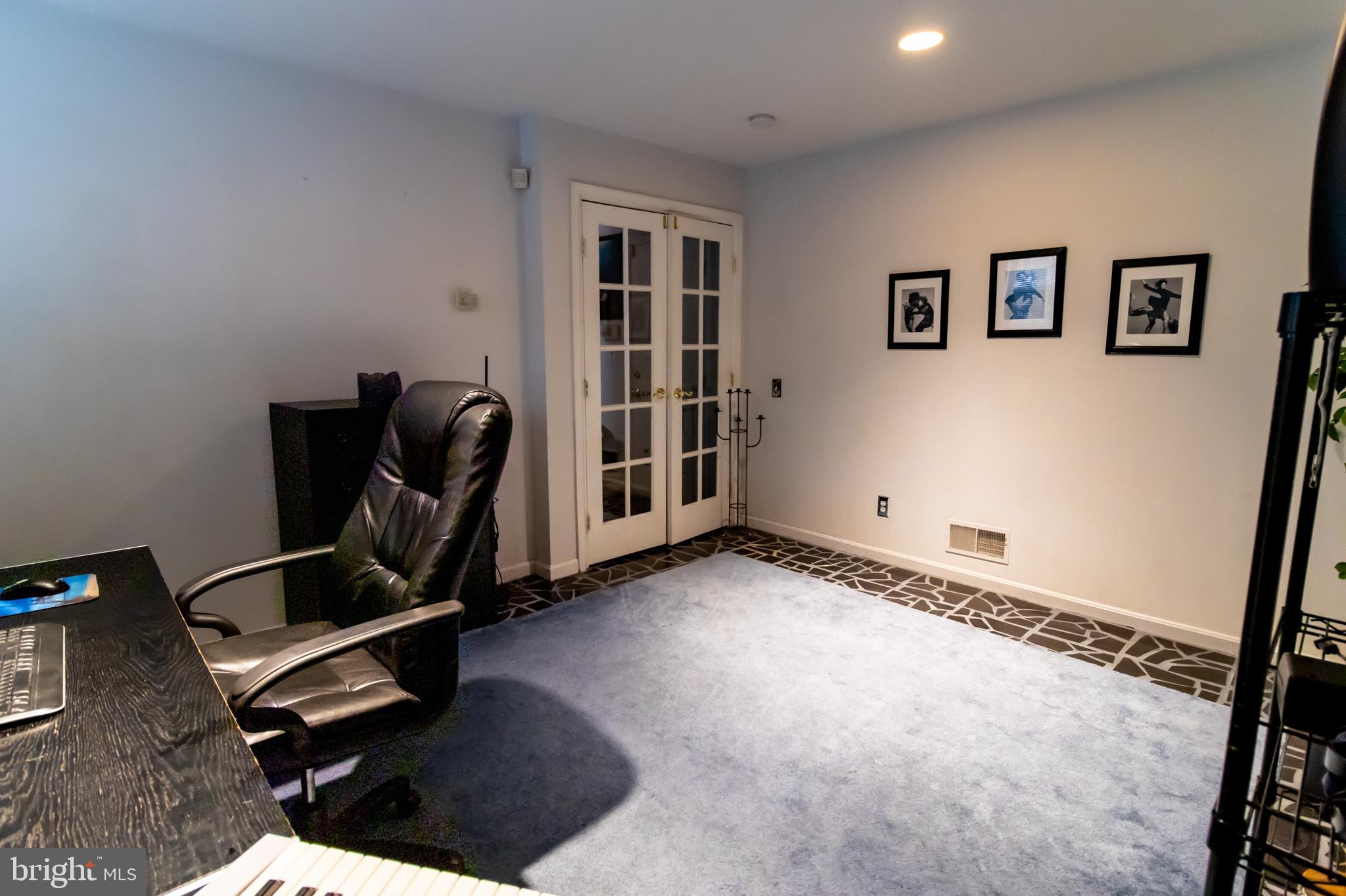 6023 Riddle Walk Alexandria, VA 22312 - Photo 30 of 34 Gallery Image 30