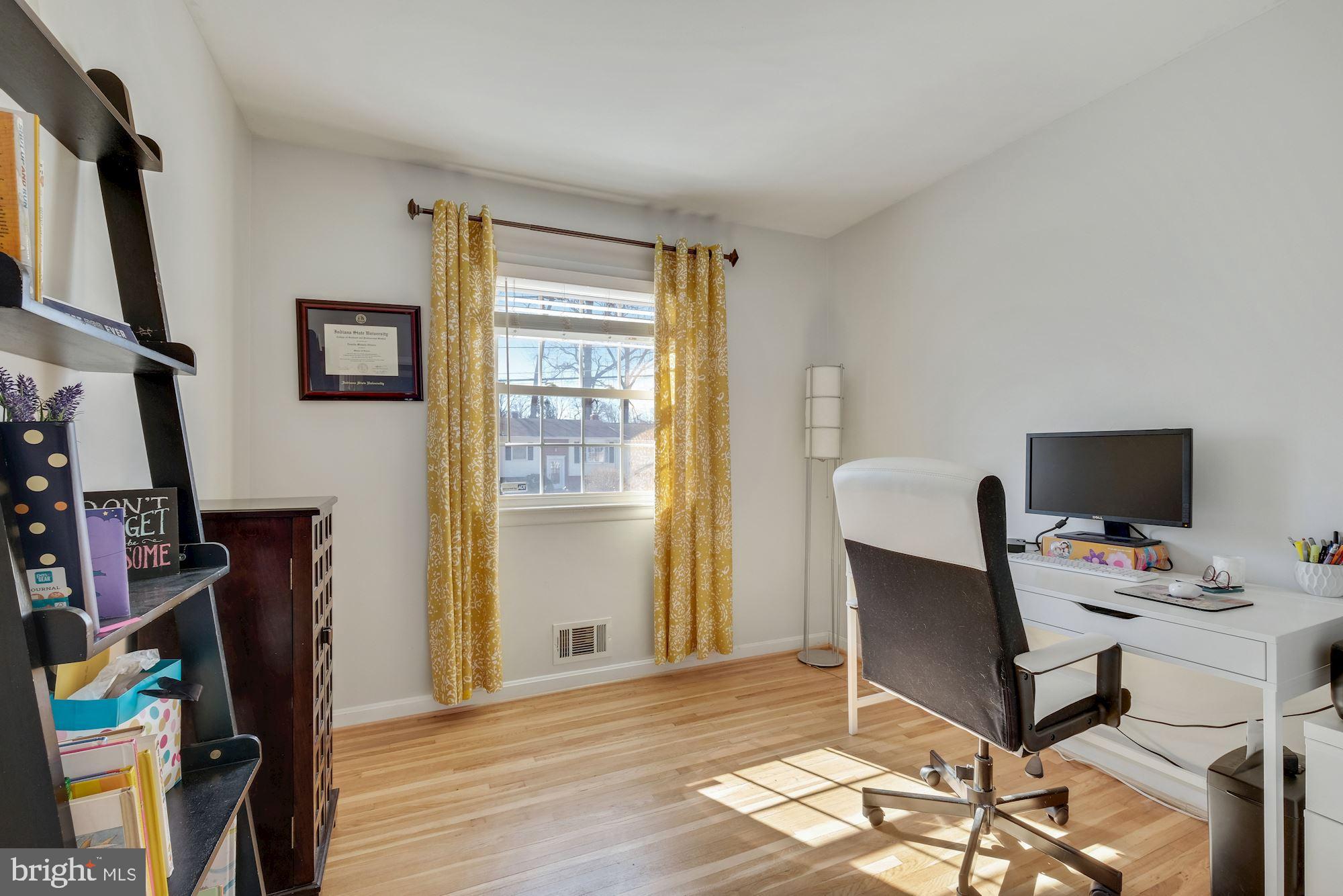224 Rolling Road Gaithersburg, MD 20877 - Photo 20 of 35 Third Bedroom