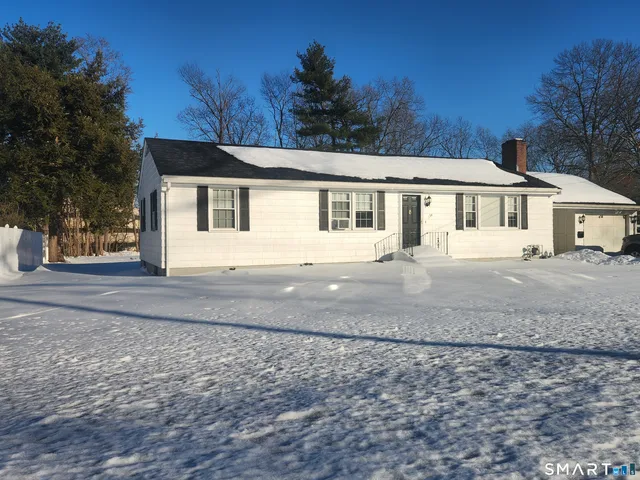 $2,200 | 134 Mountain Road, Windsor, CT 06095