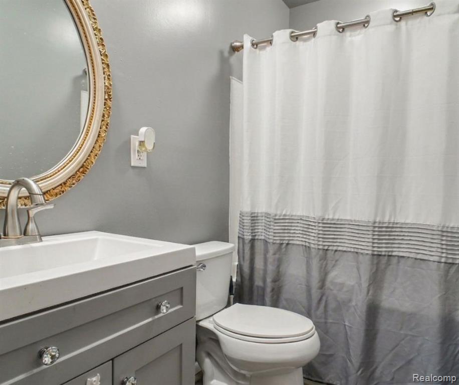 5082 Center Road Flint, MI 48506 - Photo 5 of 11 Gallery Image 5