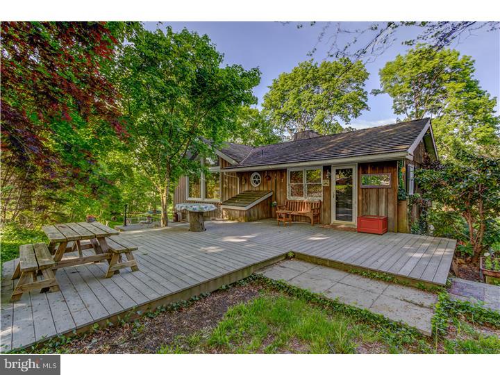 588 East Avondale Road Avondale, PA 19311 - Photo 22 of 25 Deck