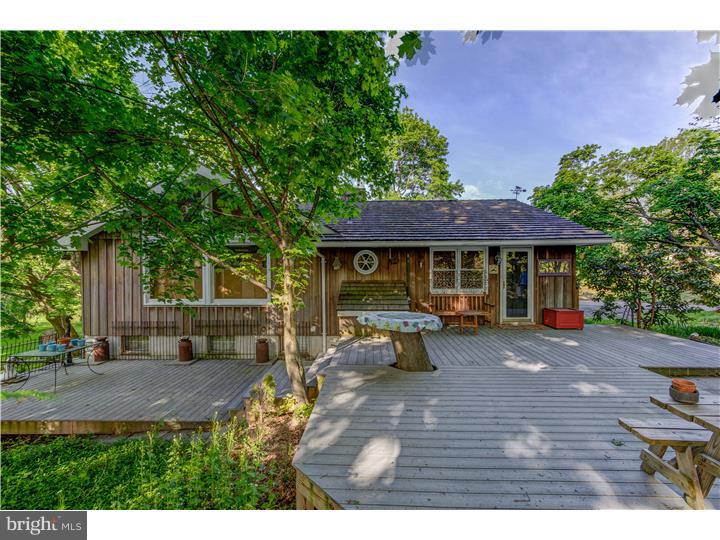 588 East Avondale Road Avondale, PA 19311 - Photo 23 of 25 Deck