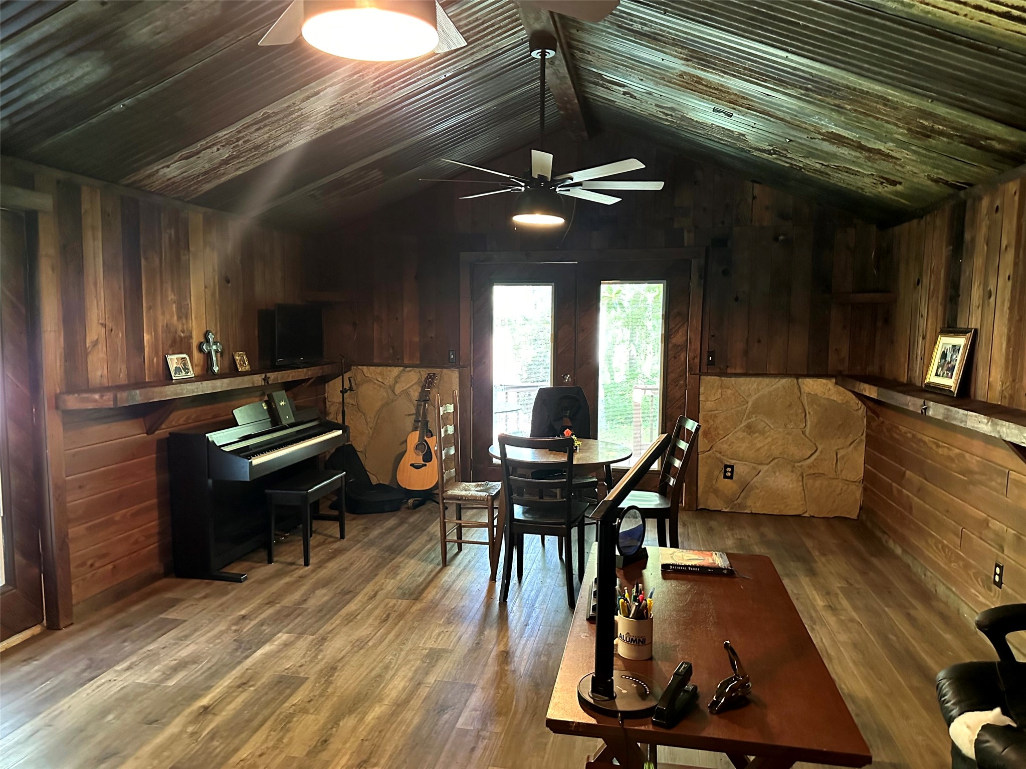 12289 Thompson Road Willis, TX 77318 - Photo 16 of 20 Notice the tin ceiling.
