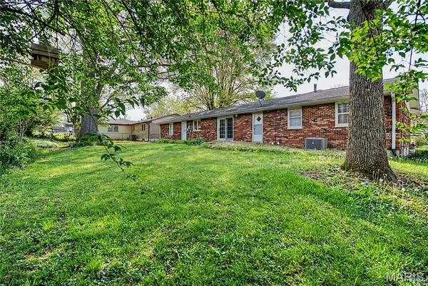 $258,900 | 2560 Meadow Lane, Cape Girardeau, MO 63701