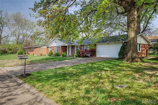 $258,900 | 2560 Meadow Lane, Cape Girardeau, MO 63701