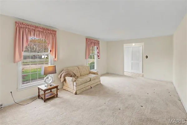 $258,900 | 2560 Meadow Lane, Cape Girardeau, MO 63701