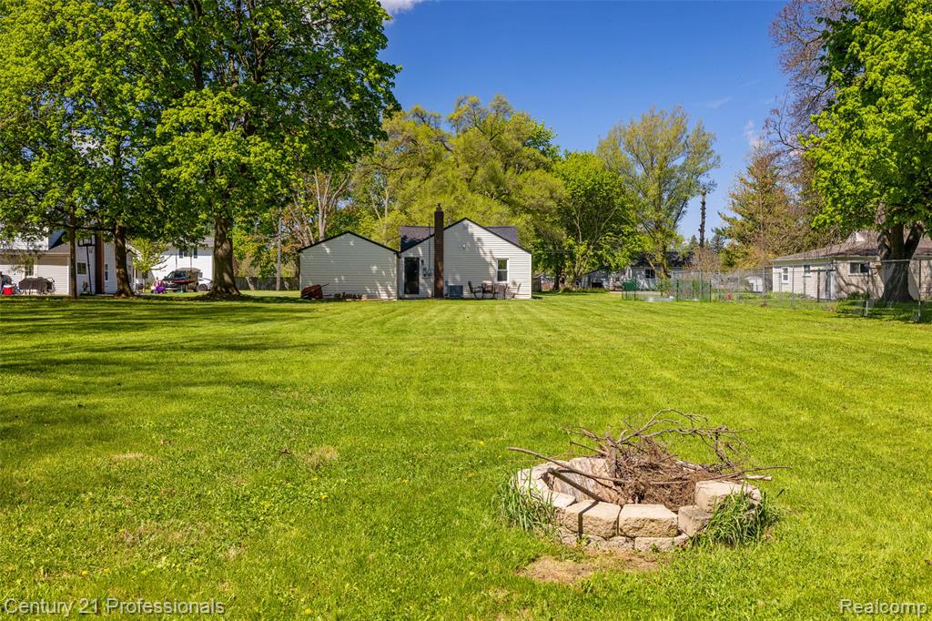 2830 Deland Road Waterford, MI 48329 - Photo 27 of 35