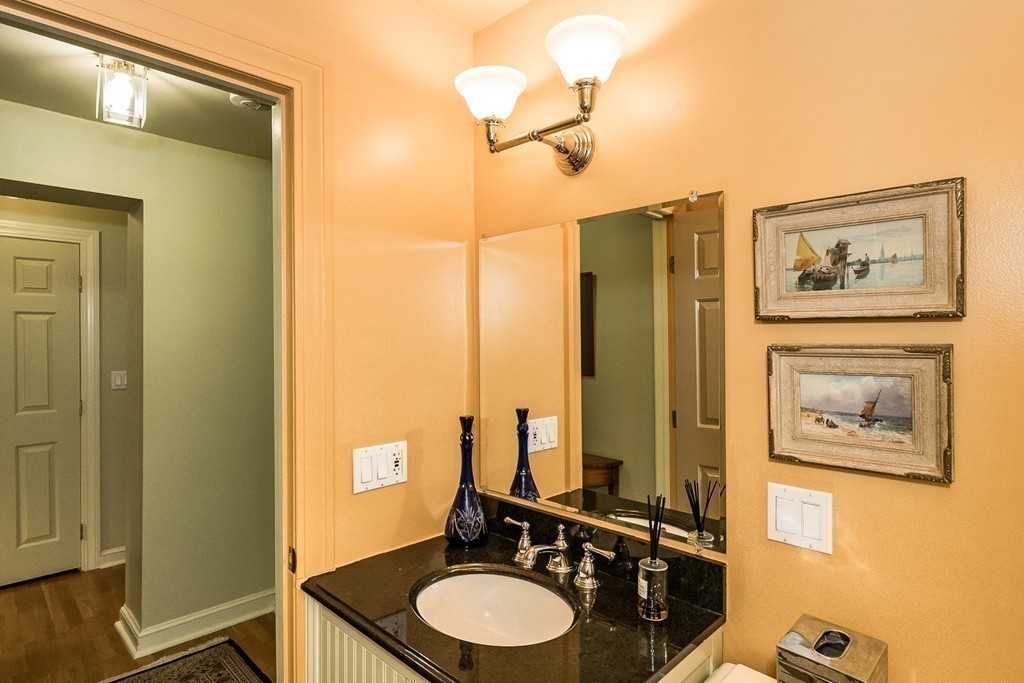 876 Beacon Street, Unit 3 Newton, MA 02459 - Photo 11 of 12