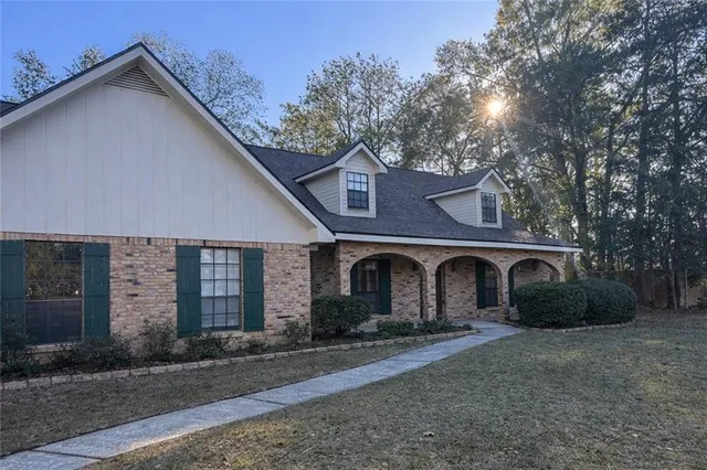 $324,900 | 101 East Queensbury Drive, Slidell, LA 70461