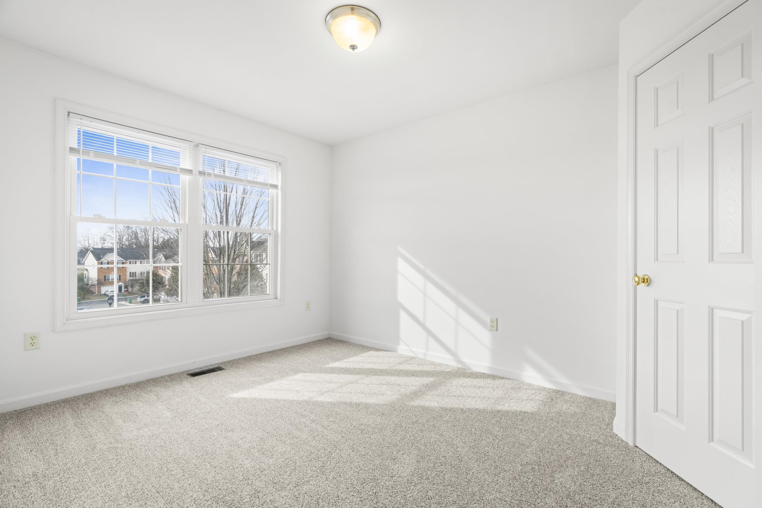 2911 Diamond Spring Lane Harrisonburg, VA 22801 - Photo 24 of 43