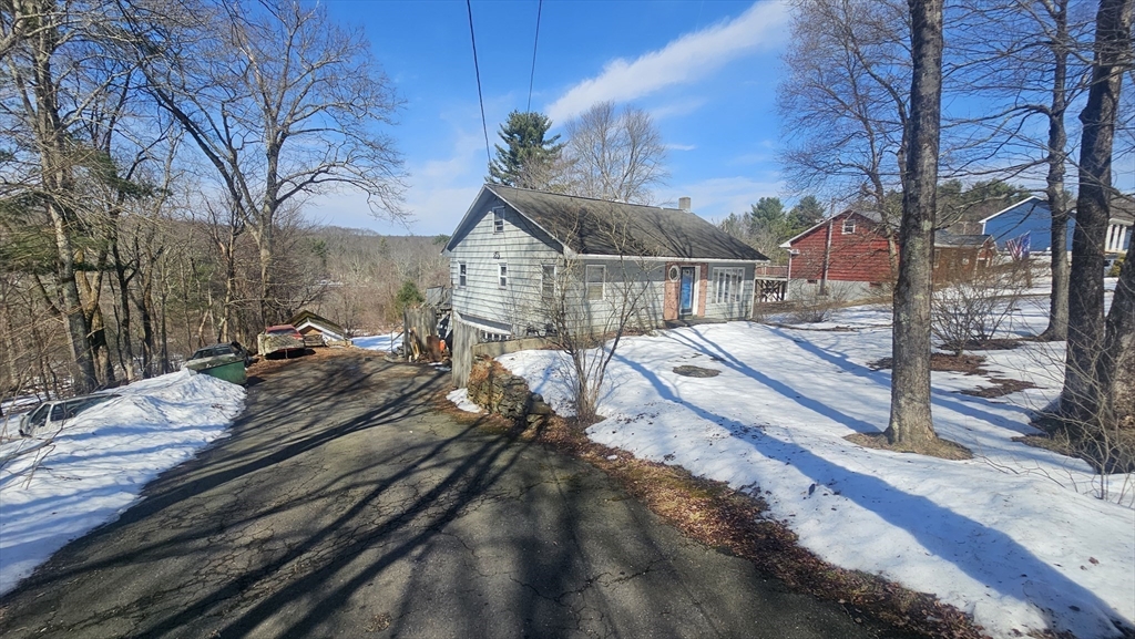 84 Stafford Holland Road Wales, MA 01081 - Photo 4 of 10