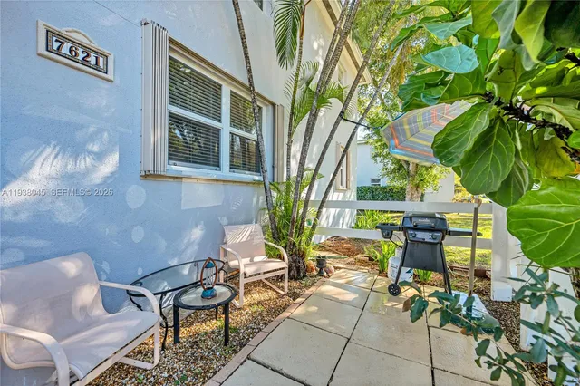 $440,000 | 7621 Southwest 55th Avenue, Unit 22B, Miami, FL 33143