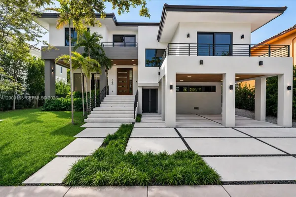 $6,395,000 | 760 Woodcrest Road, Key Biscayne, FL 33149