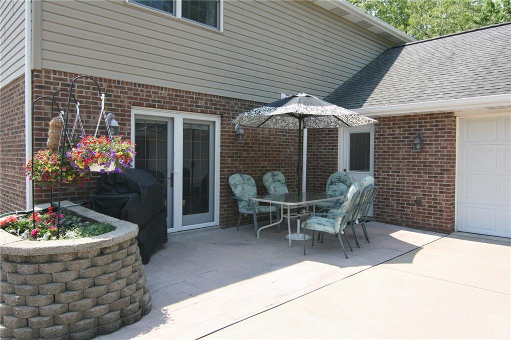 1580 Nine Eighty Road Canonsburg, PA 15317 - Photo 12 of 25 Enjoy your morning coffee or alfresco dining, nestled in privacy!