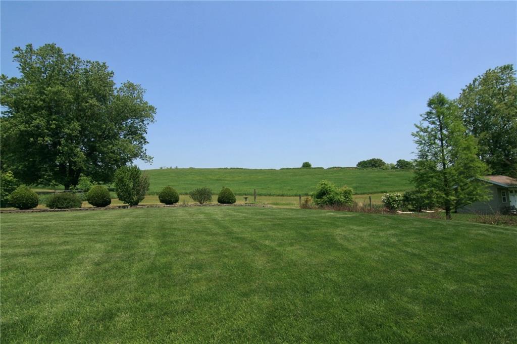 1580 Nine Eighty Road Canonsburg, PA 15317 - Photo 14 of 25 Priceless! Enjoy coffee and a sunrise or dinner and a view!