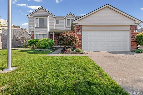 $435,000 | 4959 Kingswood Drive, Warren, MI 48092