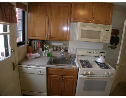 33 Pierce Road, Unit 71 Watertown, MA 02472 - Photo 3 of 7 Gallery Image 3