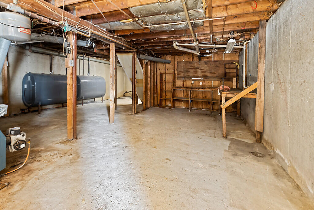 557 Preble Avenue Madison, ME 04950 - Photo 11 of 36 20_BP5A0114_DxO_mls