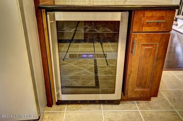 8904 La Costa Road Louisville, KY 40299 - Photo 10 of 44 Wine Refrigerator
