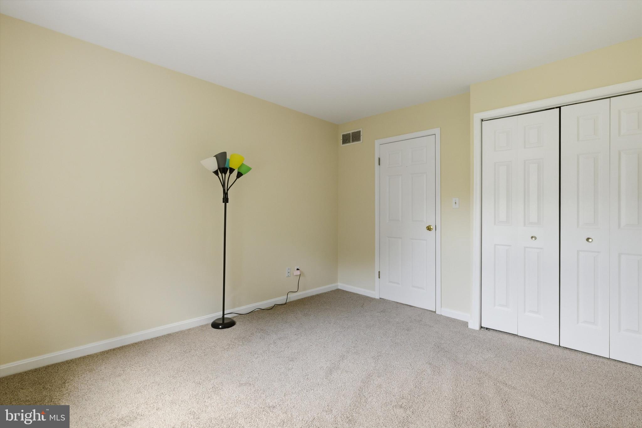 9530 Hallhurst Road Nottingham, MD 21236 - Photo 15 of 25